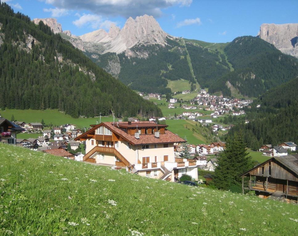 Apartments Etruska Santa Cristina Val Gardena Exteriör bild